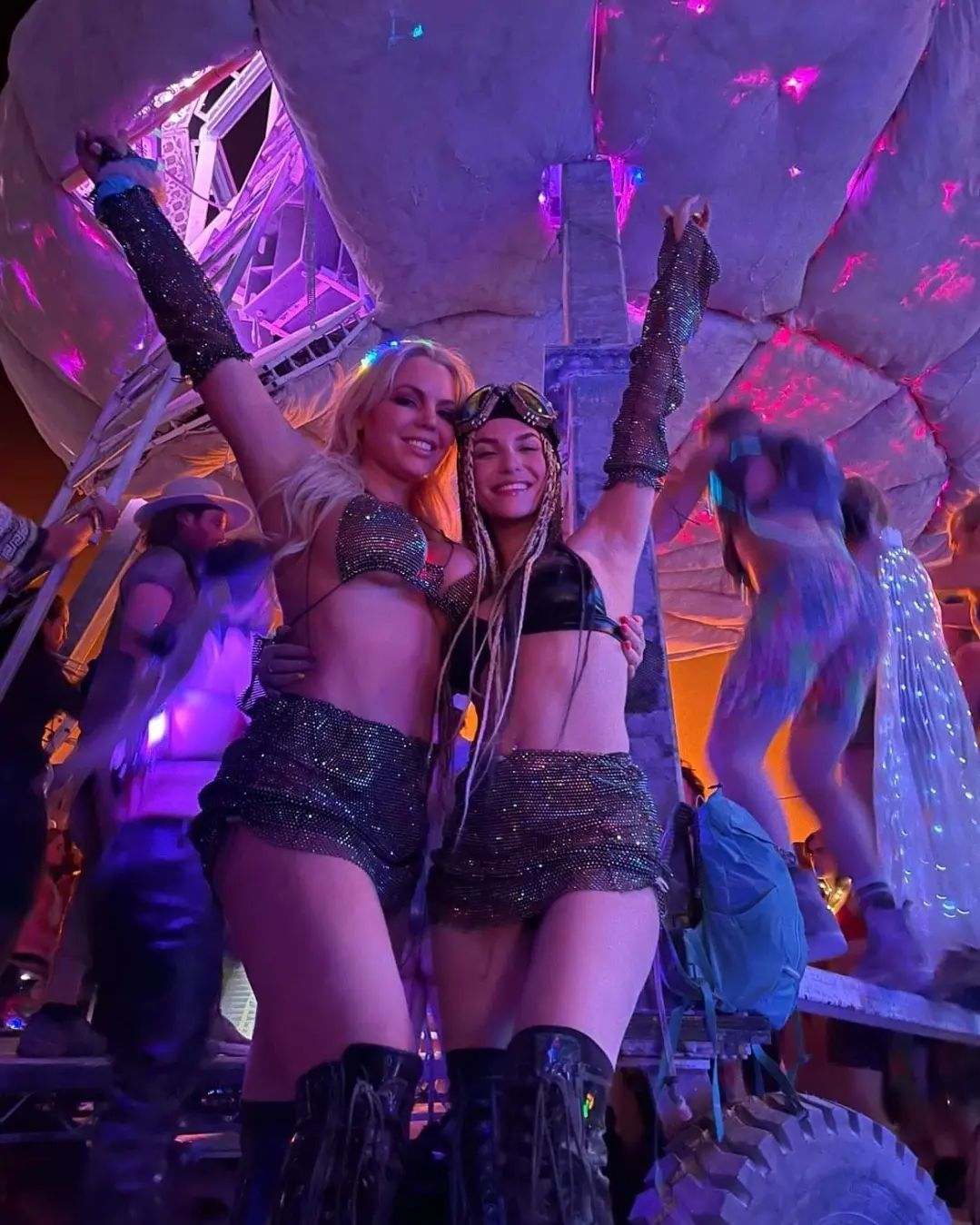 (HÀNG ORDER) ĐỒ LƯỚI ĐÍNH ĐÁ LẤP LANH ĐI DIÊN, ĐI TIỆC, ĐI QUẨY SANG CHẢNH D83