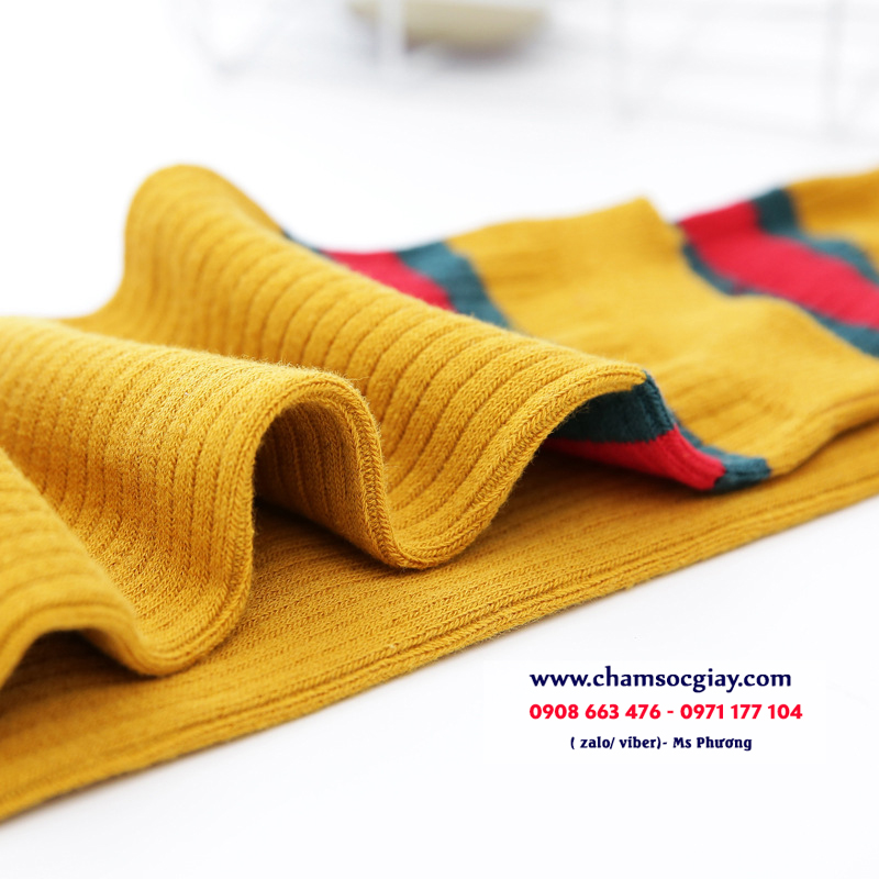 Tất vớ dài ngang đùi vàng sọc đỏ TAT1702 