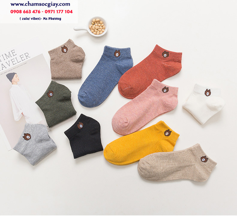 Vớ nữ ngắn màu vàng thêu hình gấu TAT2003