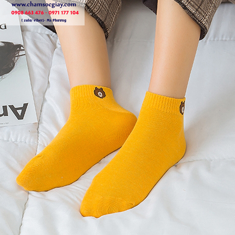 Vớ nữ ngắn màu vàng thêu hình gấu TAT2003