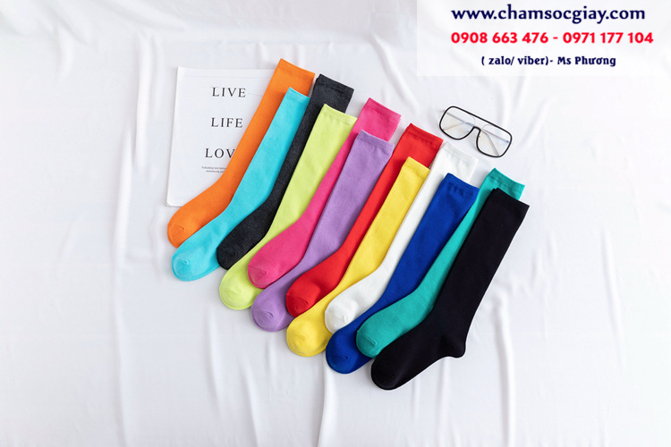 Vớ trơn màu xám ghi đậm dưới gối hiện đại TAT3112