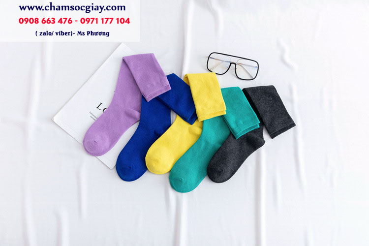 Vớ trơn màu xám ghi đậm dưới gối hiện đại TAT3112