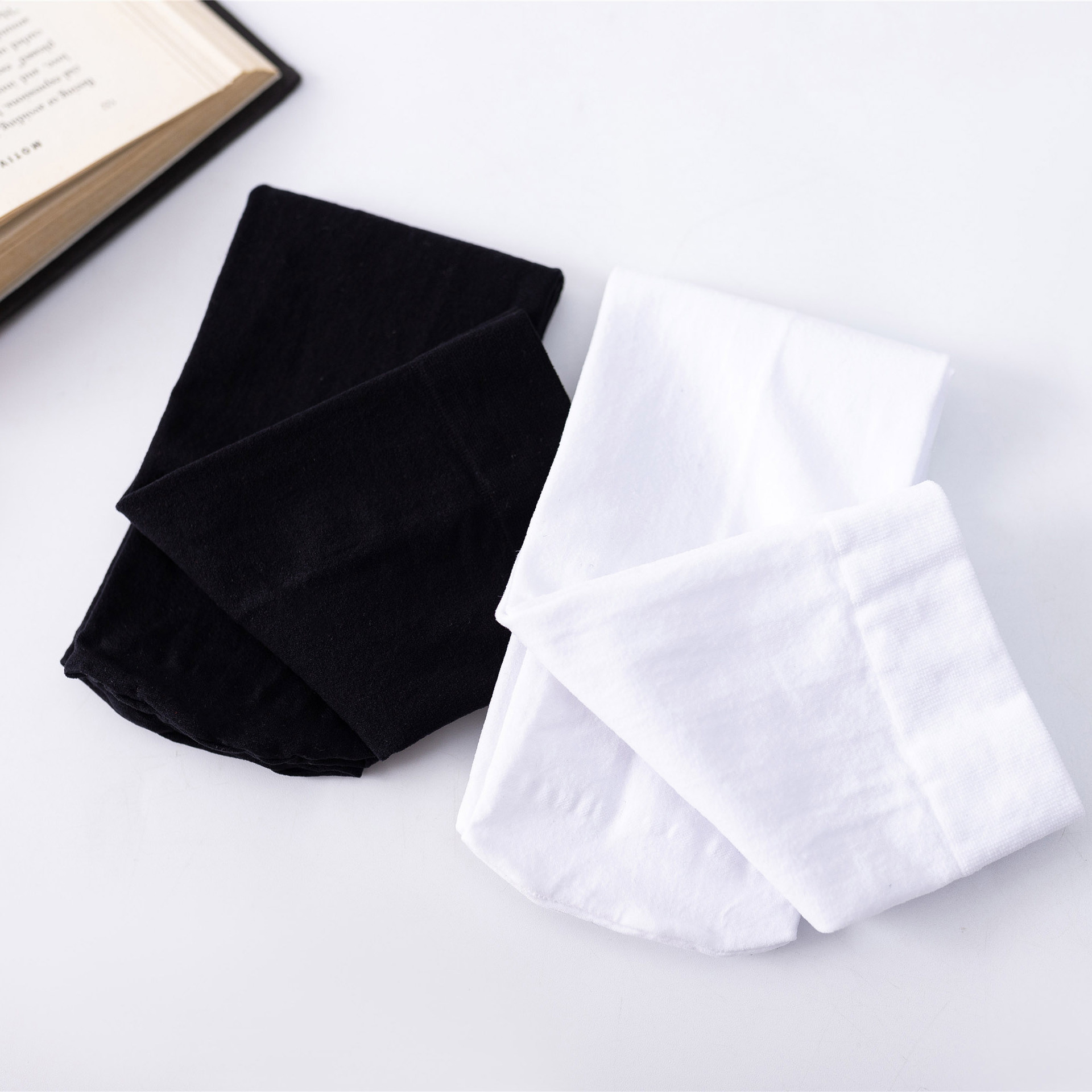 Tất vớ nữ dài dưới gối chất MỀM- MỎNG - MỊN thấm mồ hôi 2 màu ĐEN/ TRẮNG TAT60 