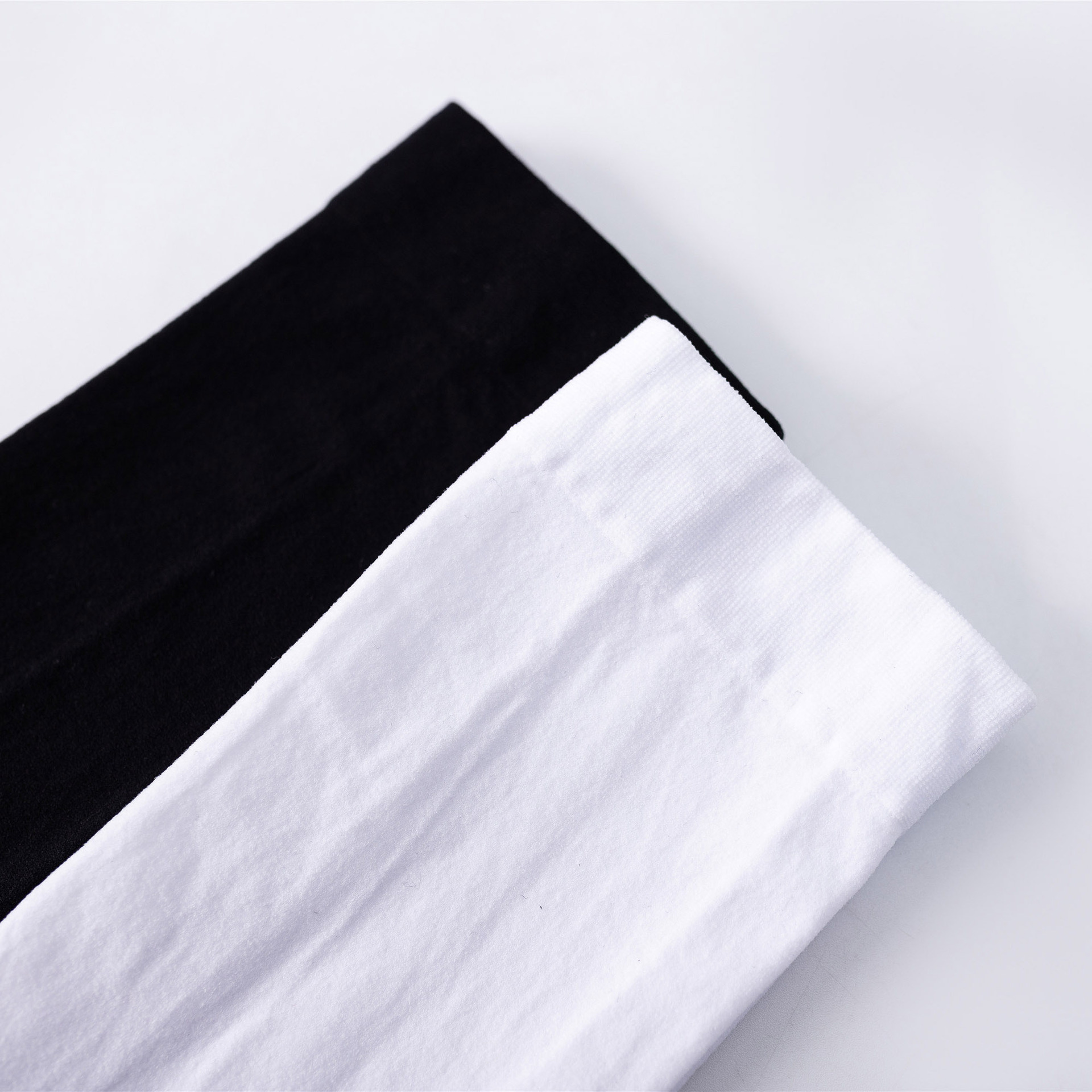 Tất vớ nữ dài dưới gối chất MỀM- MỎNG - MỊN thấm mồ hôi 2 màu ĐEN/ TRẮNG TAT60 