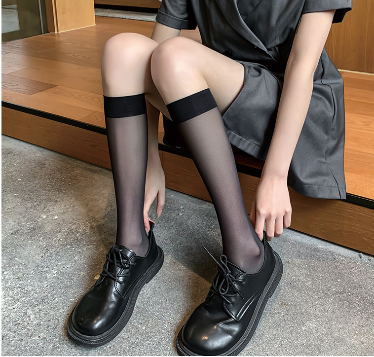 Tất vớ nữ CHẤT LỤA mỏng 3 màu ĐEN/ TRẮNG/ DA cổ cao dưới gối THỜI TRANG- HIỆN ĐẠI- ĐỘC ĐÁO TAT70
